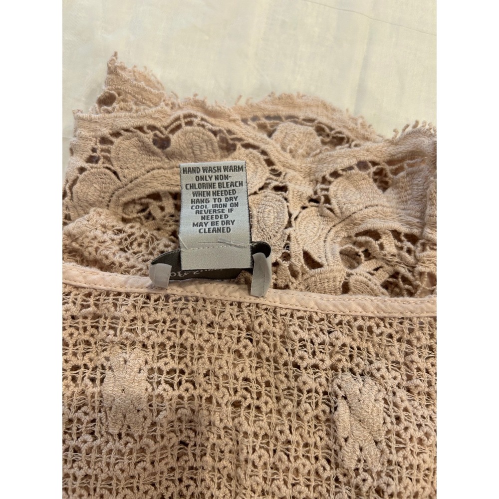 Soft Surroundings Crochet Top Womens Medium Beige Floral Lace Hem Short Sleeve - Picture 4 of 8